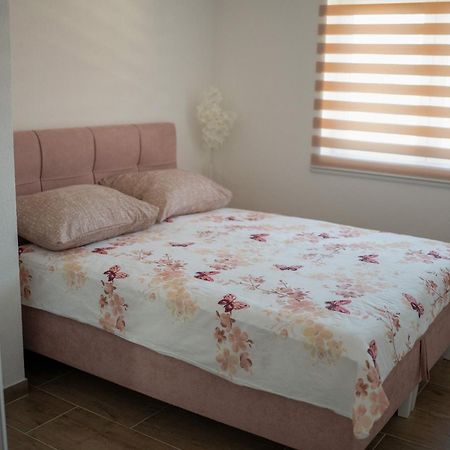 Apartmani Elegance Tuzla Exterior foto