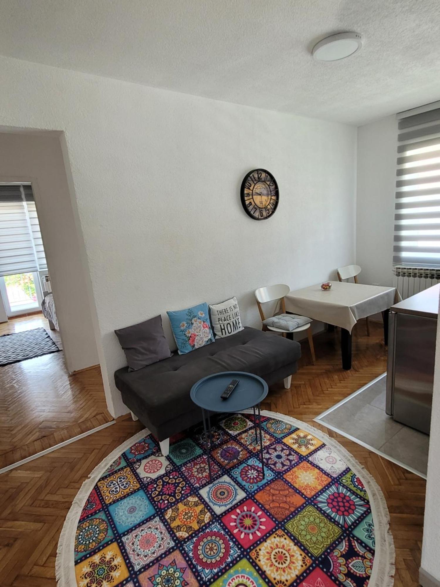 Apartmani Elegance Tuzla Exterior foto